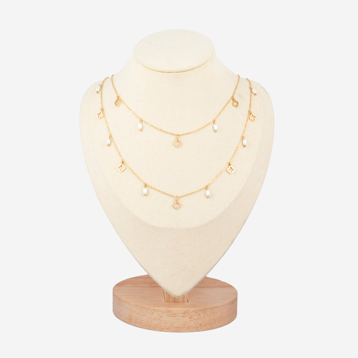 Collier pendentif carré en diamants. Bijoux en or blanc 18k
