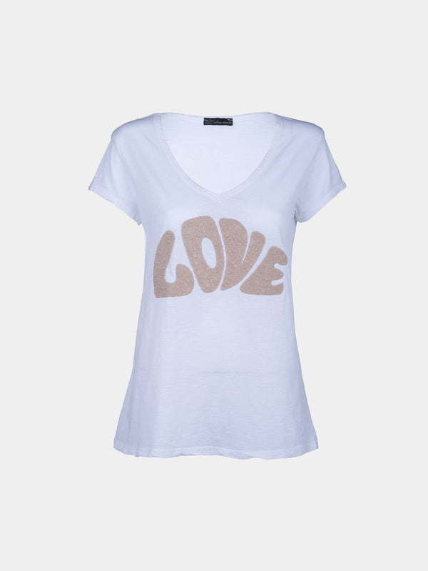 T-shirt message "Love"