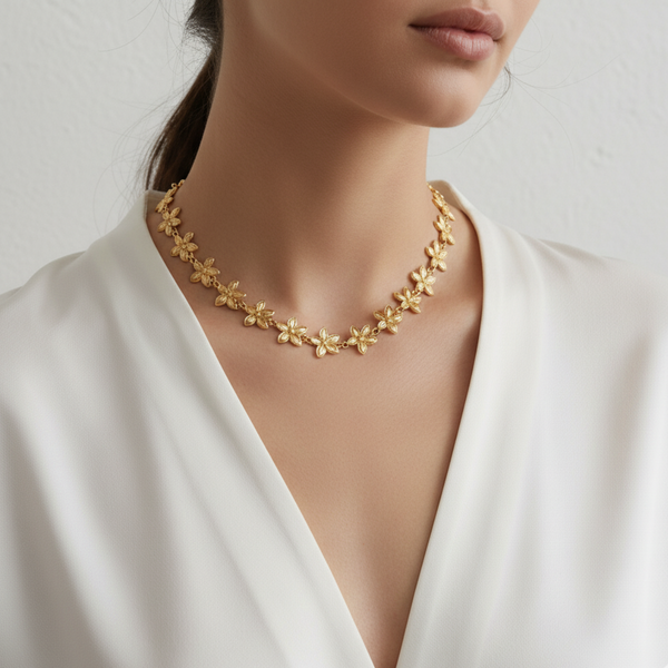 Collier avec fleur reliée