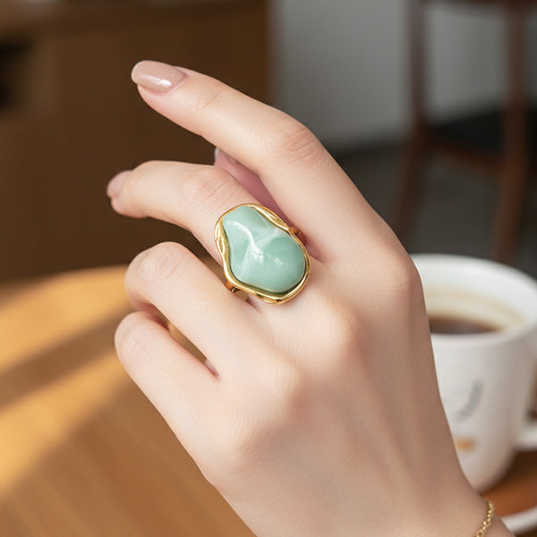 Bague Tendance Avec Pierre Précieuse