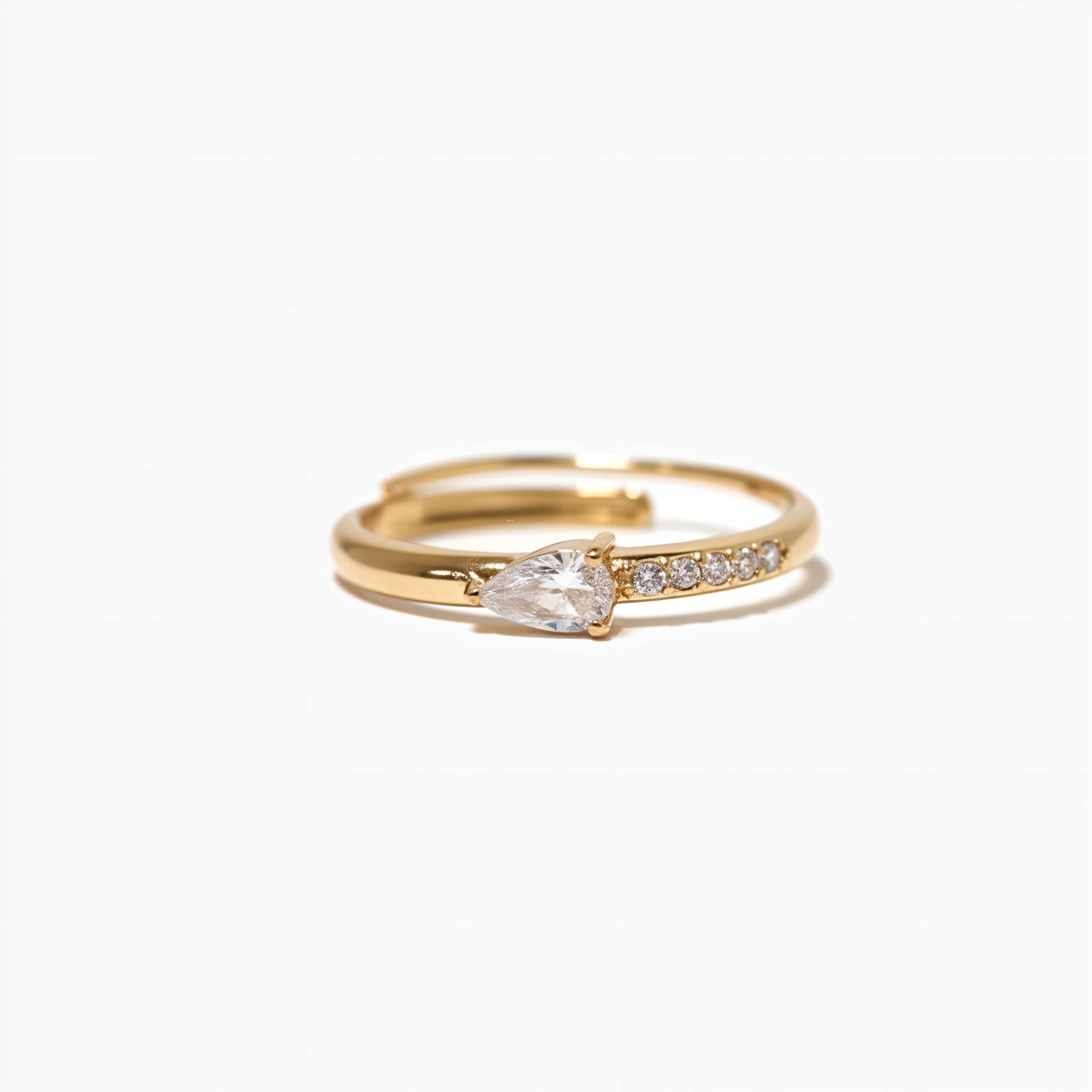 Bague Solitaire élégante Taille 57 - Couleur Or Avec Cristal Diamant - Vintage, état Impeccable